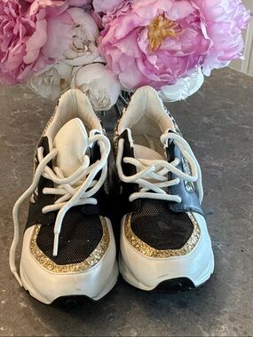 Steve Madden White, Black & Gold Glitter Lace-Up Sneakers